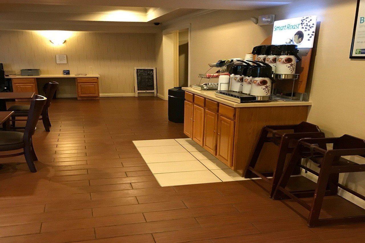 Holiday Inn Express Hotel & Suites Lancaster Kültér fotó