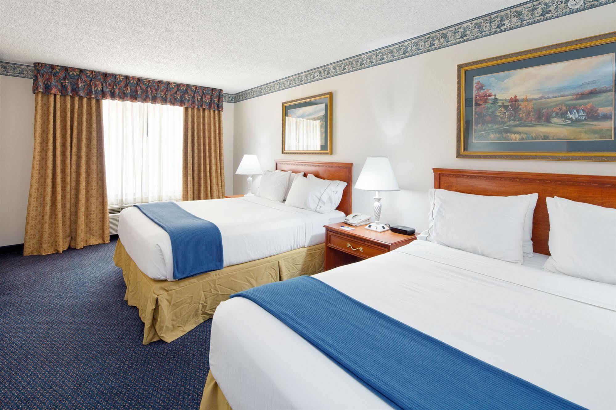 Holiday Inn Express Hotel & Suites Lancaster Kültér fotó